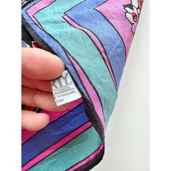 Vintage LIBERTY Floral Silk Habotai 16.5" x 16.5" Square Scarf - Picture 9 of 10